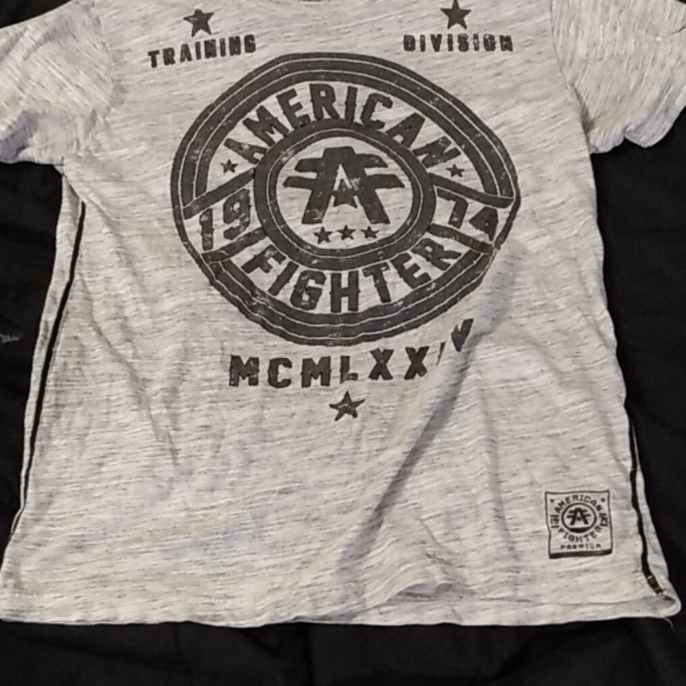 Shirts - Picture 5 of 7
